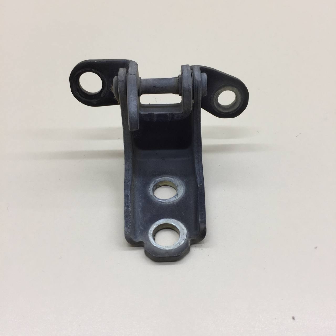 Петля двери передней правой верхняя Honda Civic 4D 2006-2012