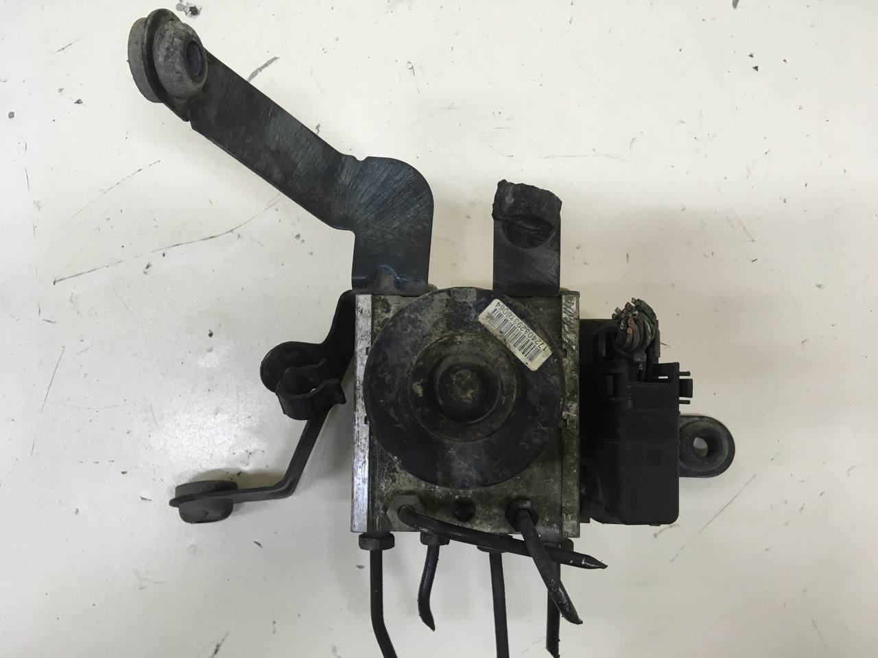 Блок ABS (насос) Ford Fusion (JU) 2002-2012 Блок ABS (насос) Ford Fusion (JU) 2002-2012