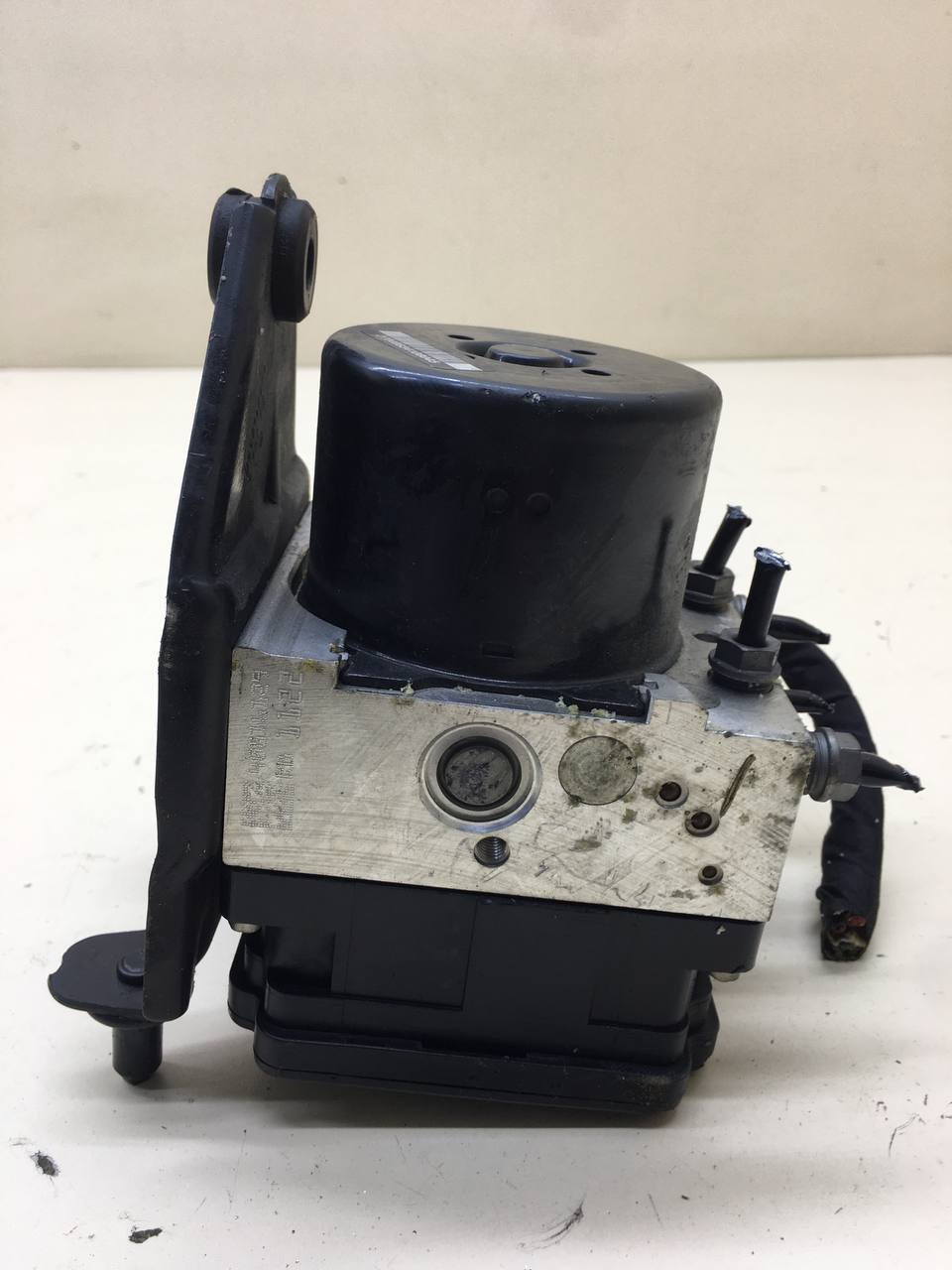 Блок ABS (насос) Volkswagen Jetta (A6) 2010-2019 Блок ABS (насос) Volkswagen Jetta (A6) 2010-2019