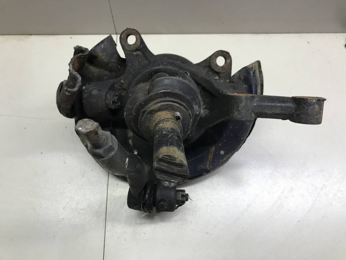 Кулак поворотный передний правый Toyota Vitz (P10) 1999-2005
