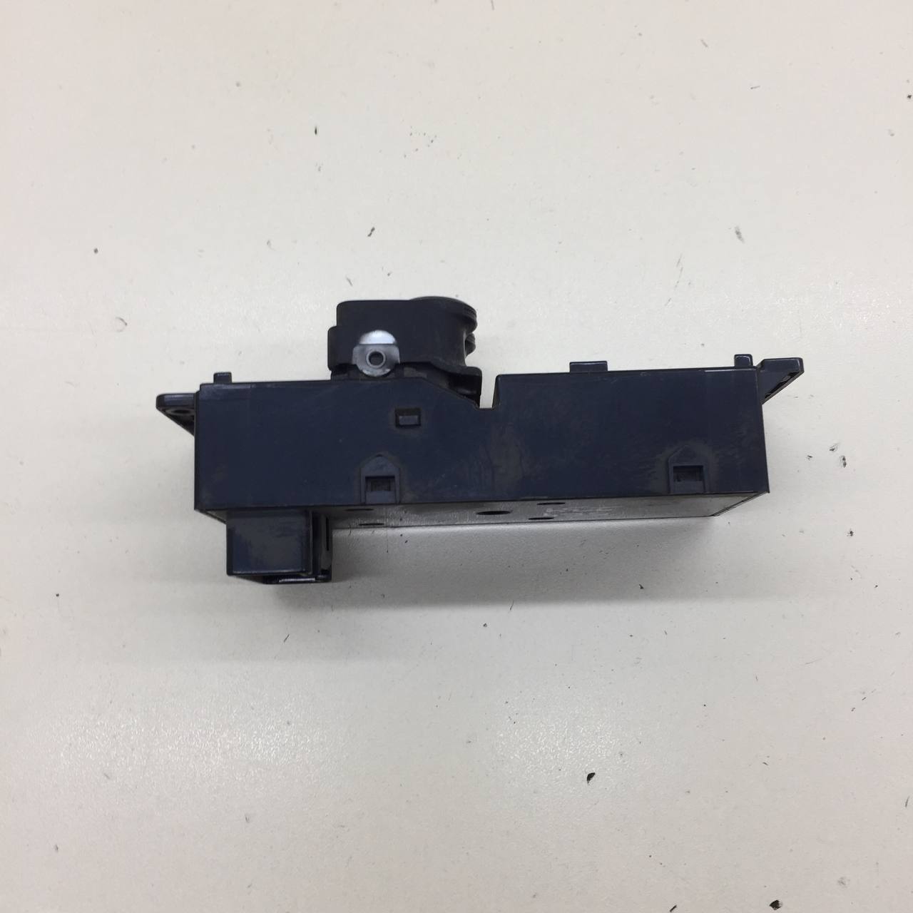 Блок управления стеклоподъемниками Hyundai Solaris (RB) 2010-2017