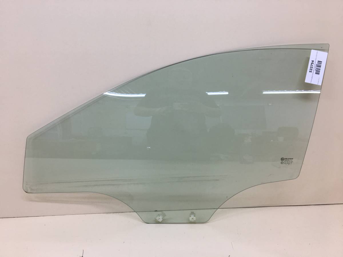 Стекло двери передней левой Hyundai Solaris (RB) 2010-2017