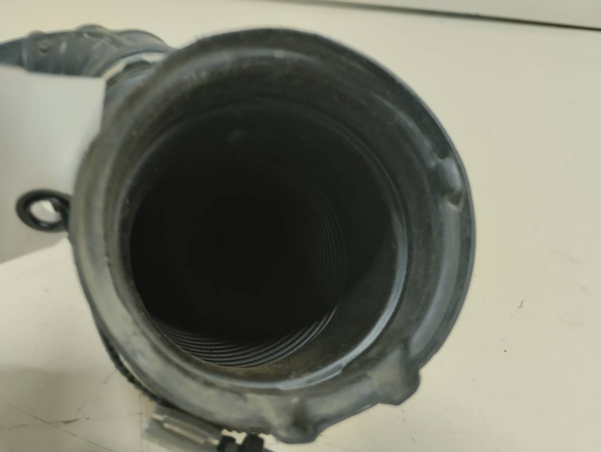 Патрубок воздушного фильтра Opel Astra J 2010-2017