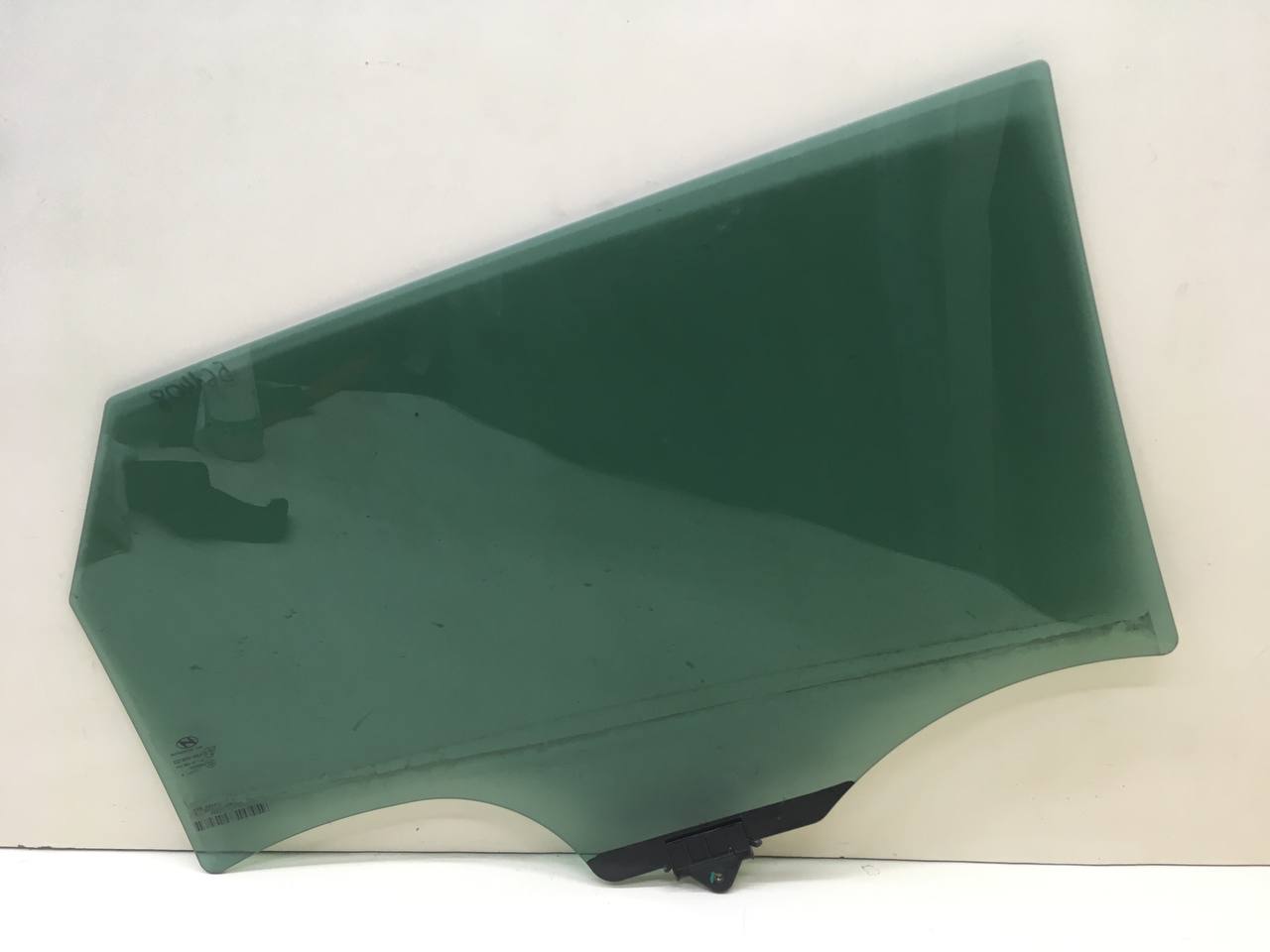 Стекло двери задней левой Hyundai Tucson (TL) 2015-2021