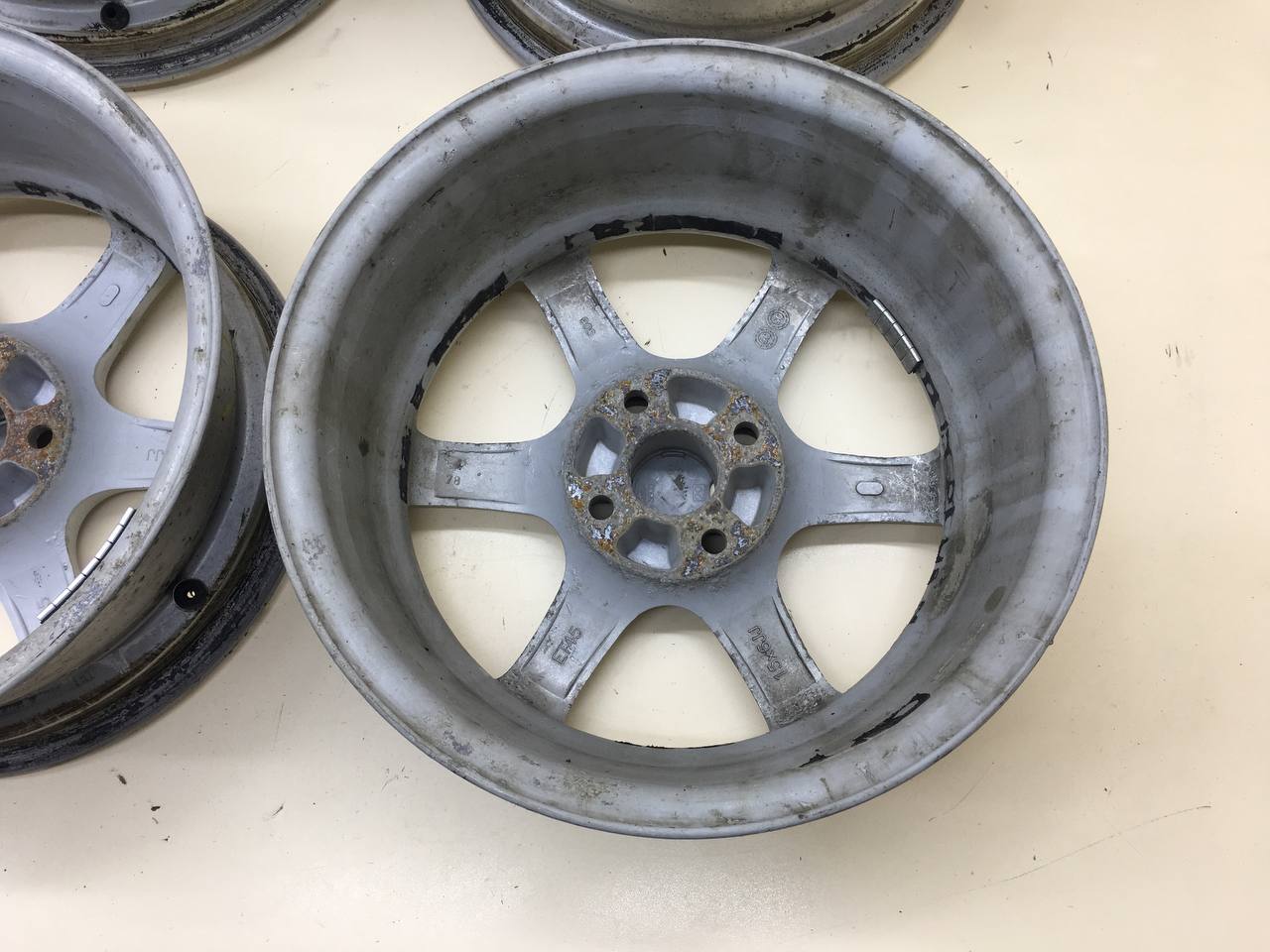 Диски к-кт R15 Литые