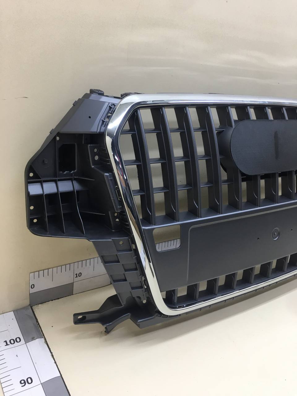 Решетка радиатора Audi Audi Q3 (8U) 2012>