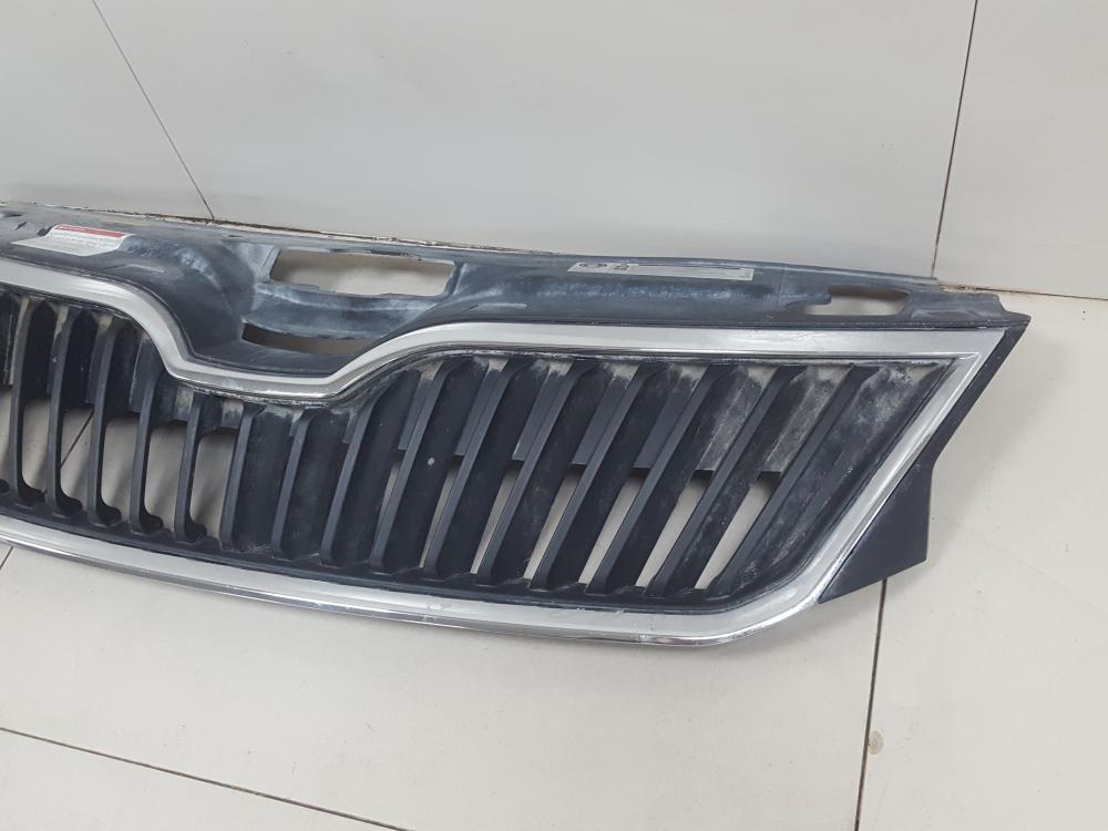 Решетка радиатора Skoda Rapid 2012-2017