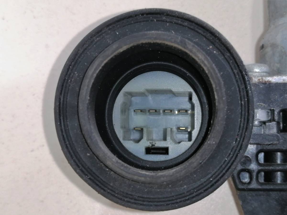 Стеклоподъемник электр. задний левый Toyota Auris (E150) 2006-2012