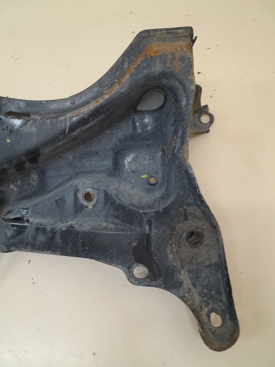 Балка подмоторная Peugeot 107 2006-2014