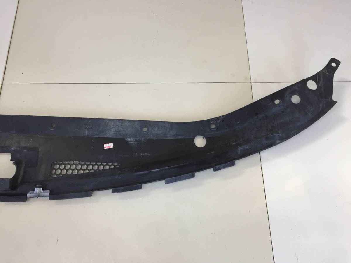 Кожух замка капота Hyundai Starex H1/Grand Starex 2007>