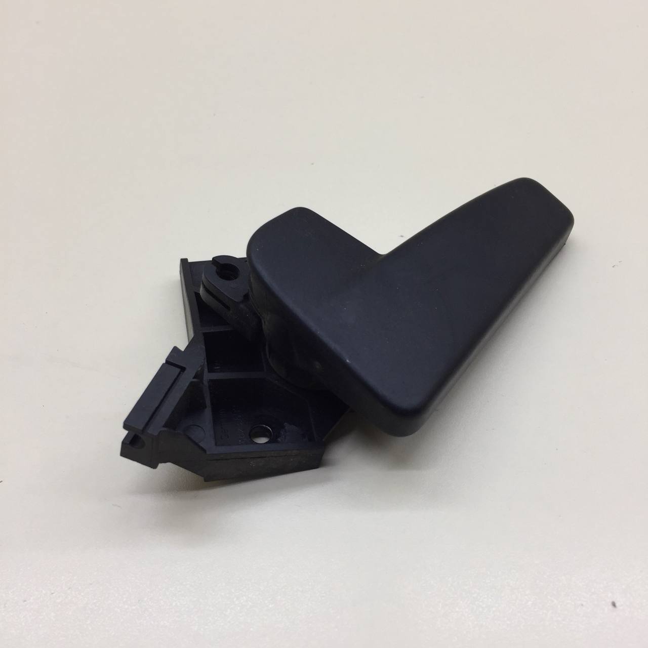 Ручка открывания капота Volkswagen Polo (MK5) 2011-2020