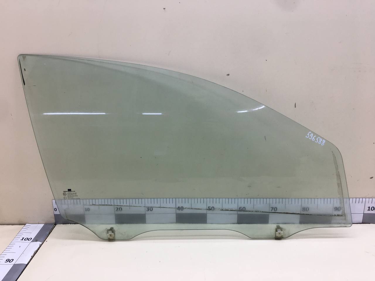 Стекло двери передней правой Chevrolet Aveo T250 2005-2011