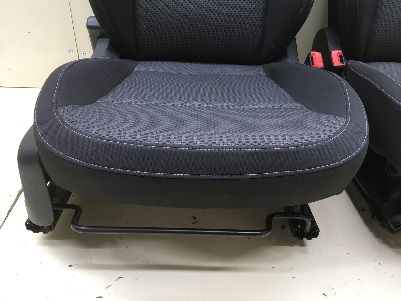Сиденье (комплект) Volkswagen Polo (MK5) 2011-2020 Сиденье (комплект) Volkswagen Polo (MK5) 2011-2020