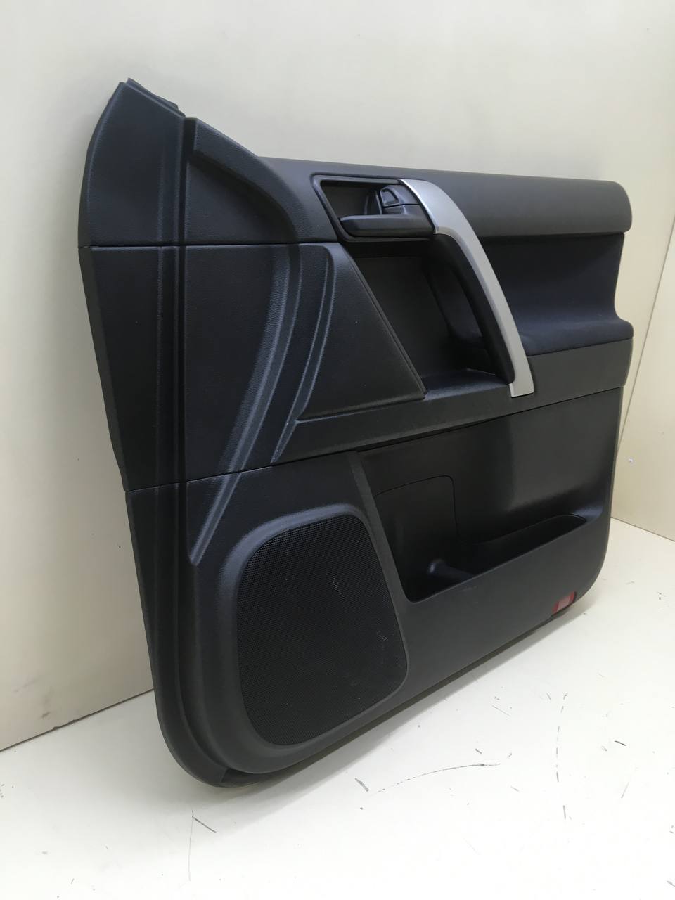 Обшивка двери передней правой Toyota Land Cruiser Prado (J150) 2009-2022 Обшивка двери передней правой Toyota Land Cruiser Prado (J150) 2009-2022