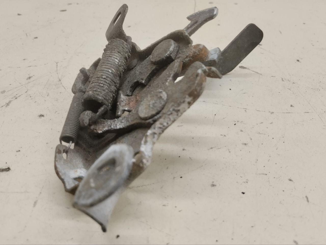 Замок капота Nissan Almera 3 (G11, G15) 2012>