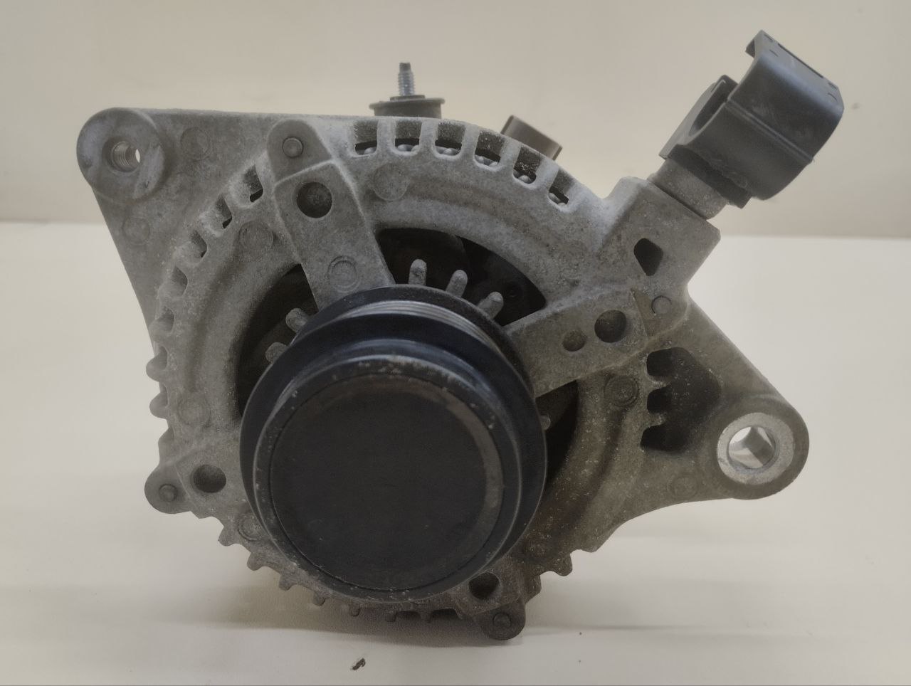 Генератор Toyota Rav 4 (A30) 2006-2013 Генератор Toyota Rav 4 (A30) 2006-2013
