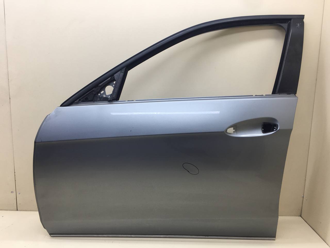 Дверь передняя левая Mercedes-Benz E-Class (W212/S212/C207/A207) 2009-2016 Дверь передняя левая Mercedes-Benz E-Class (W212/S212/C207/A207) 2009-2016