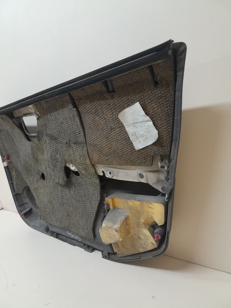 Обшивка двери передней левой Nissan Almera (N16) 2000-2006 Обшивка двери передней левой Nissan Almera (N16) 2000-2006