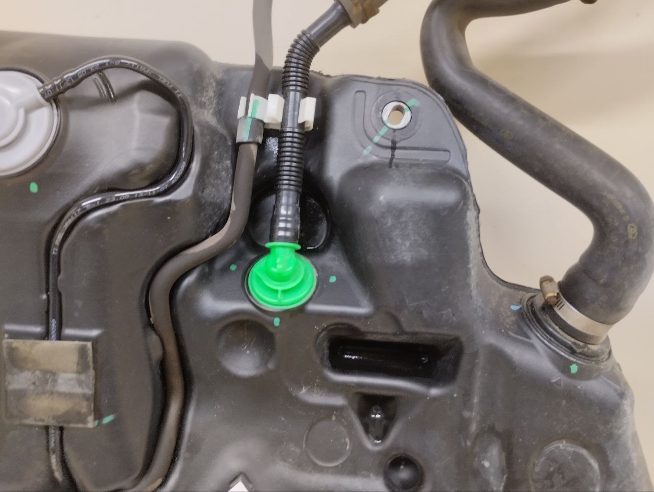Бак топливный Toyota Corolla E180 2013-2019 Бак топливный Toyota Corolla E180 2013-2019