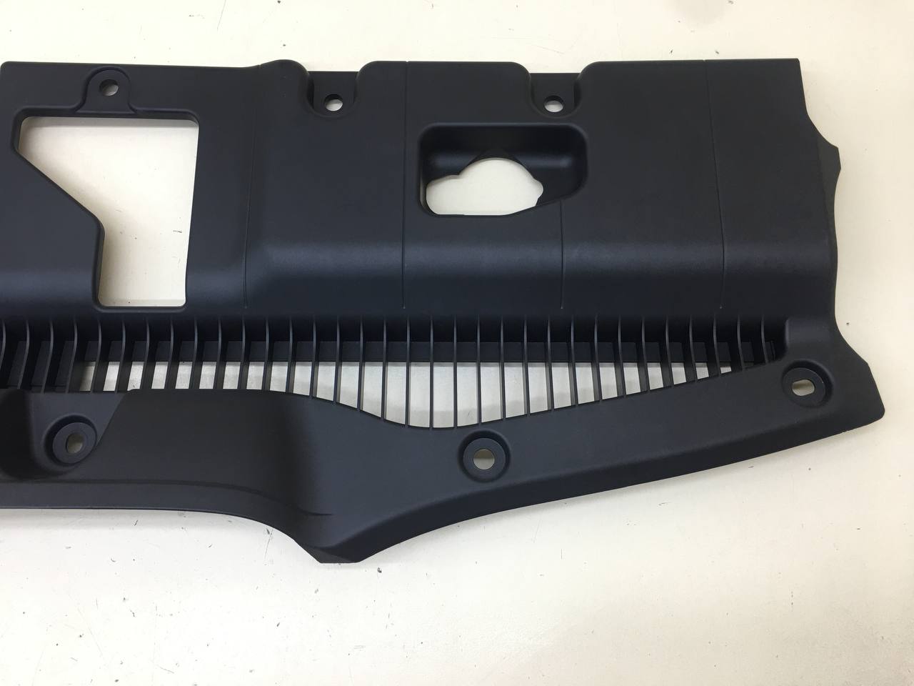 Кожух замка капота Subaru Tribeca (B9) 2004-2008