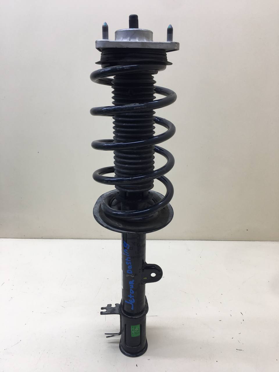 Амортизатор передний правый Jetour Dashing 2022>