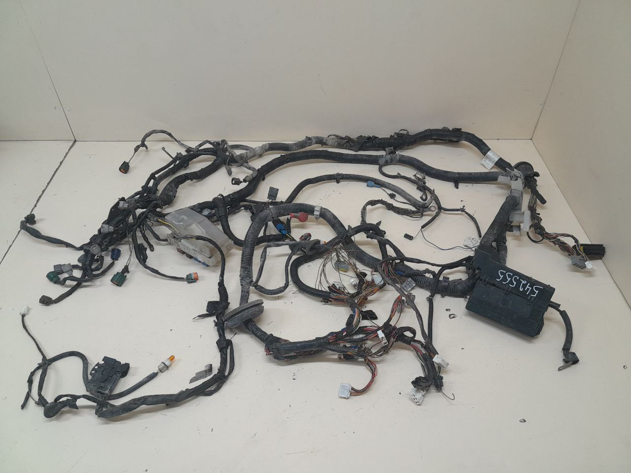 Проводка двс Nissan Almera (N16) 2000-2006 Проводка двс Nissan Almera (N16) 2000-2006