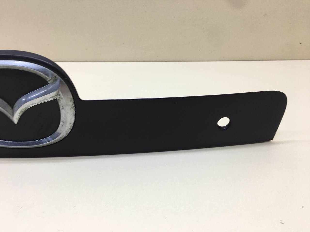 Накладка двери багажника Mazda CX-7 (ER) 2006-2012