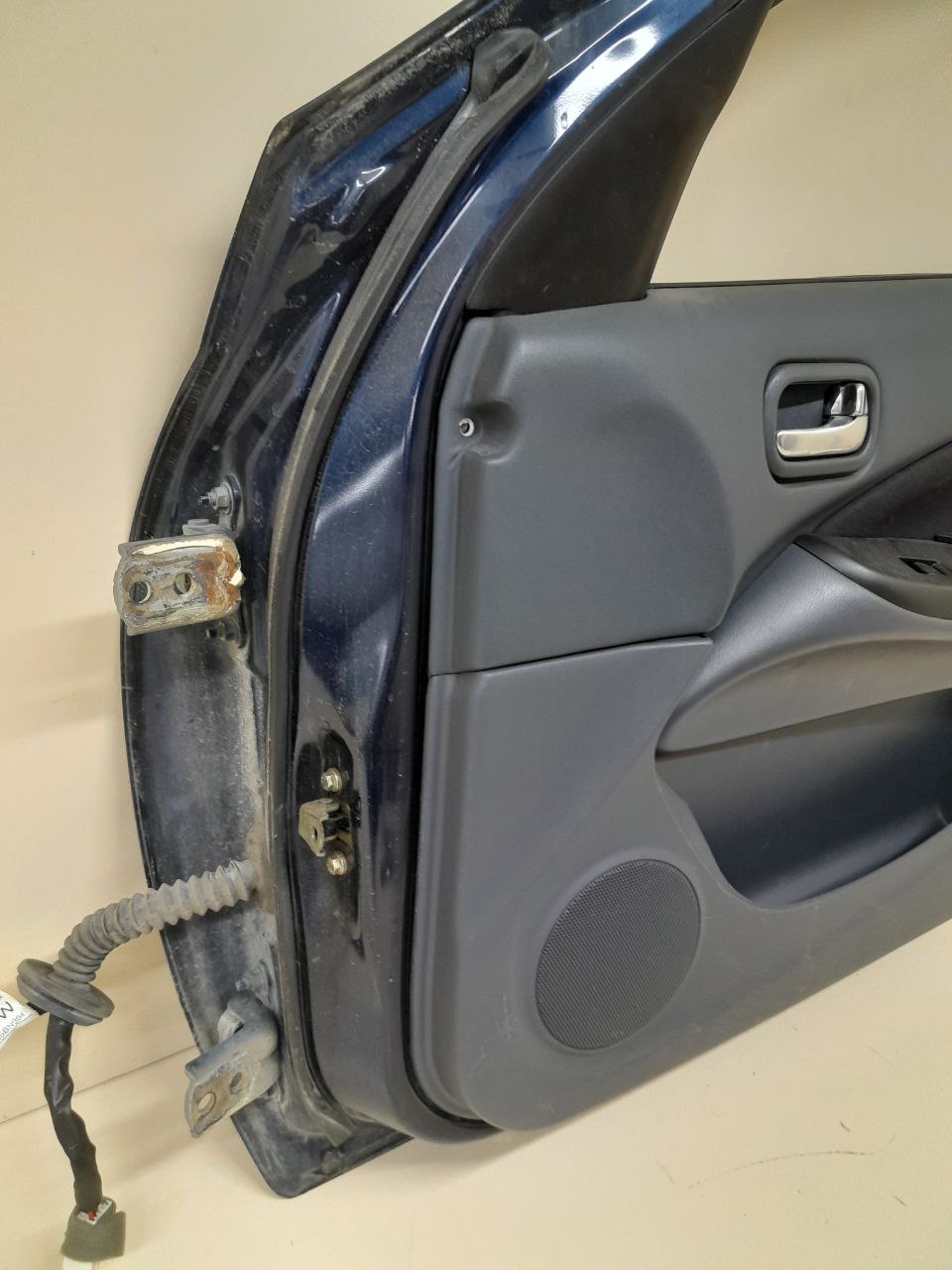 Дверь передняя правая Nissan Almera (N16) 2000-2006