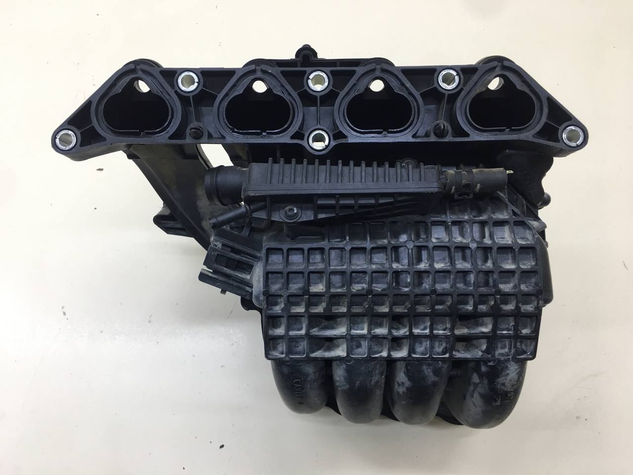 Коллектор впускной Volkswagen Polo (MK5) 2011-2020