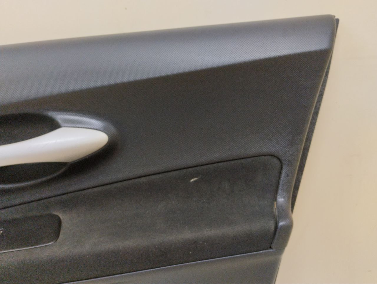 Обшивка двери передней правой Toyota Auris (E150) 2006-2012