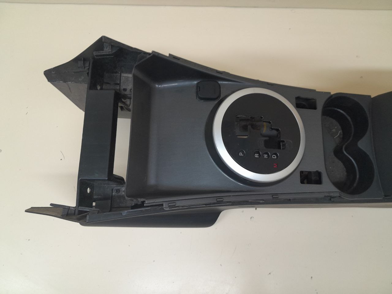 Консоль центральная Mazda CX-7 (ER) 2006-2012 Консоль центральная Mazda CX-7 (ER) 2006-2012