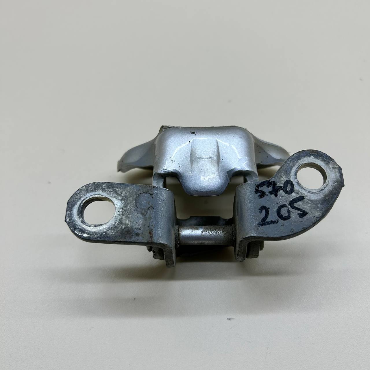 Петля двери задней правой верхняя Toyota Corolla E150 2006-2013 Петля двери задней правой верхняя Toyota Corolla E150 2006-2013