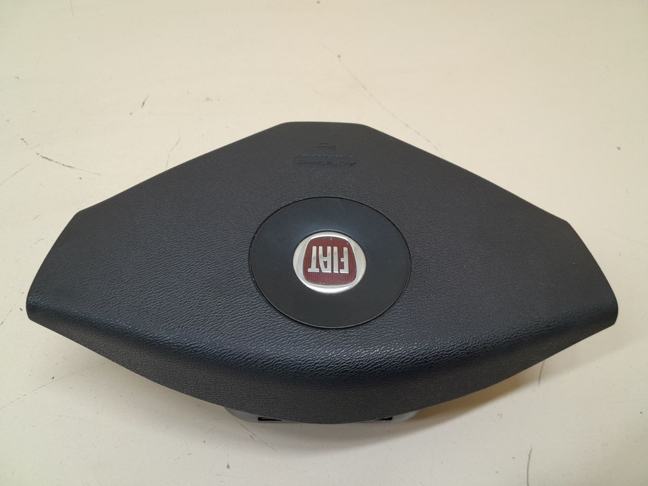 Подушка безопасности в рулевое колесо Fiat Albea 2002-2012