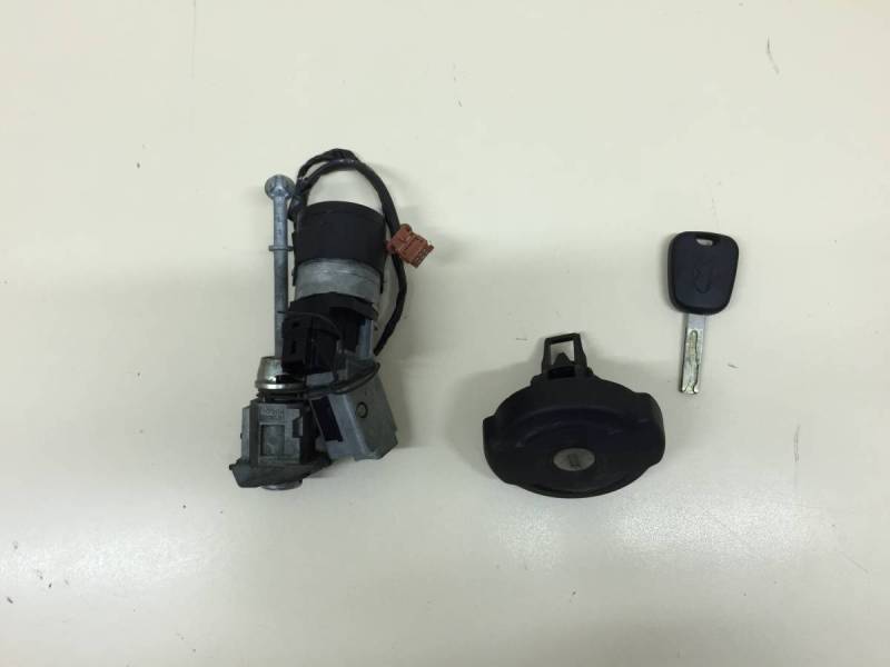 Замок зажигания Peugeot 308 2007>
