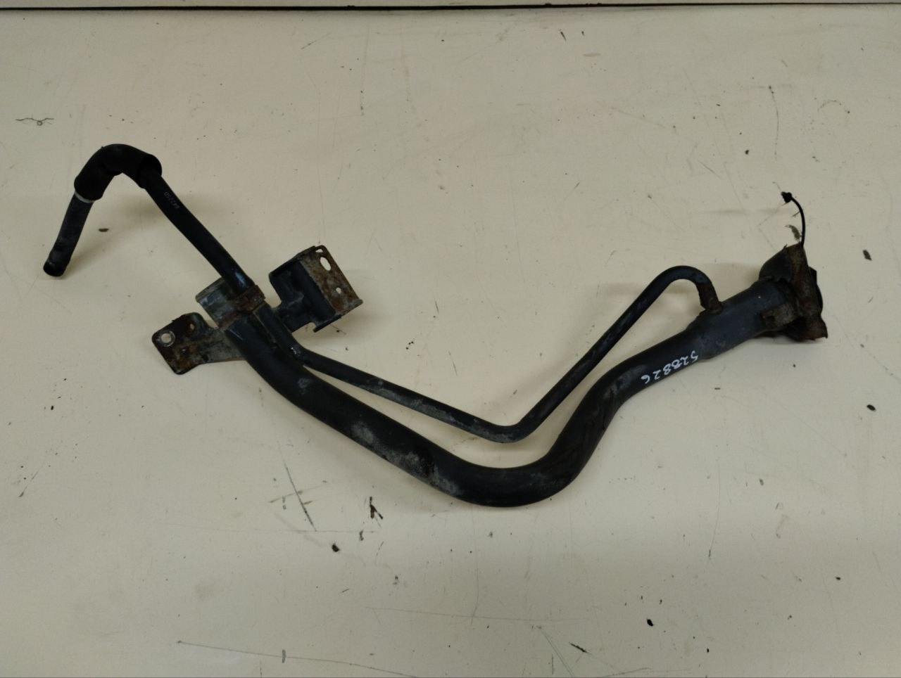 Горловина топливного бака Nissan Almera Classic (B10) 2006-2013 Горловина топливного бака Nissan Almera Classic (B10) 2006-2013