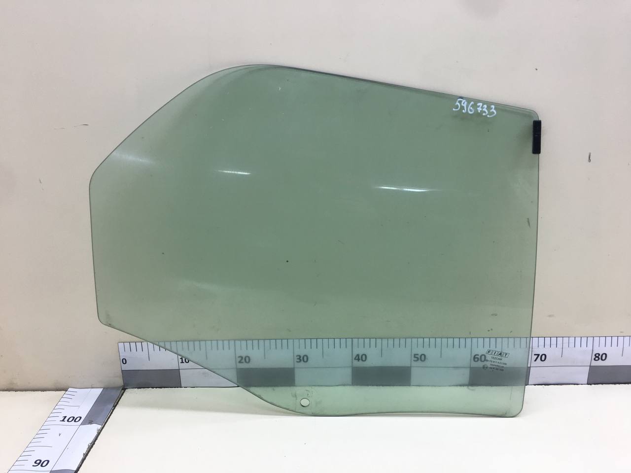 Стекло двери задней правой Fiat Albea 2002-2012