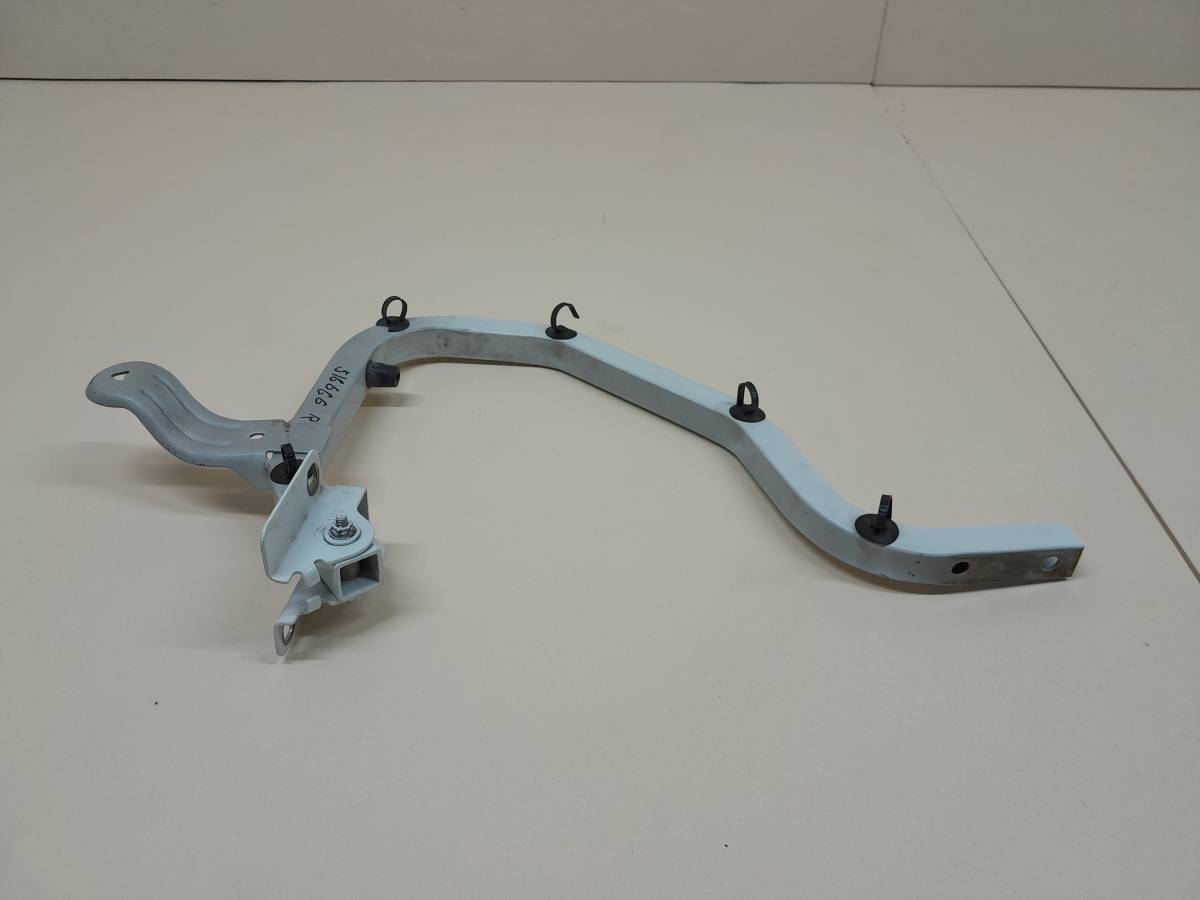 Петля крышки багажника Renault Logan (1) 2005-2014 Петля крышки багажника Renault Logan (1) 2005-2014
