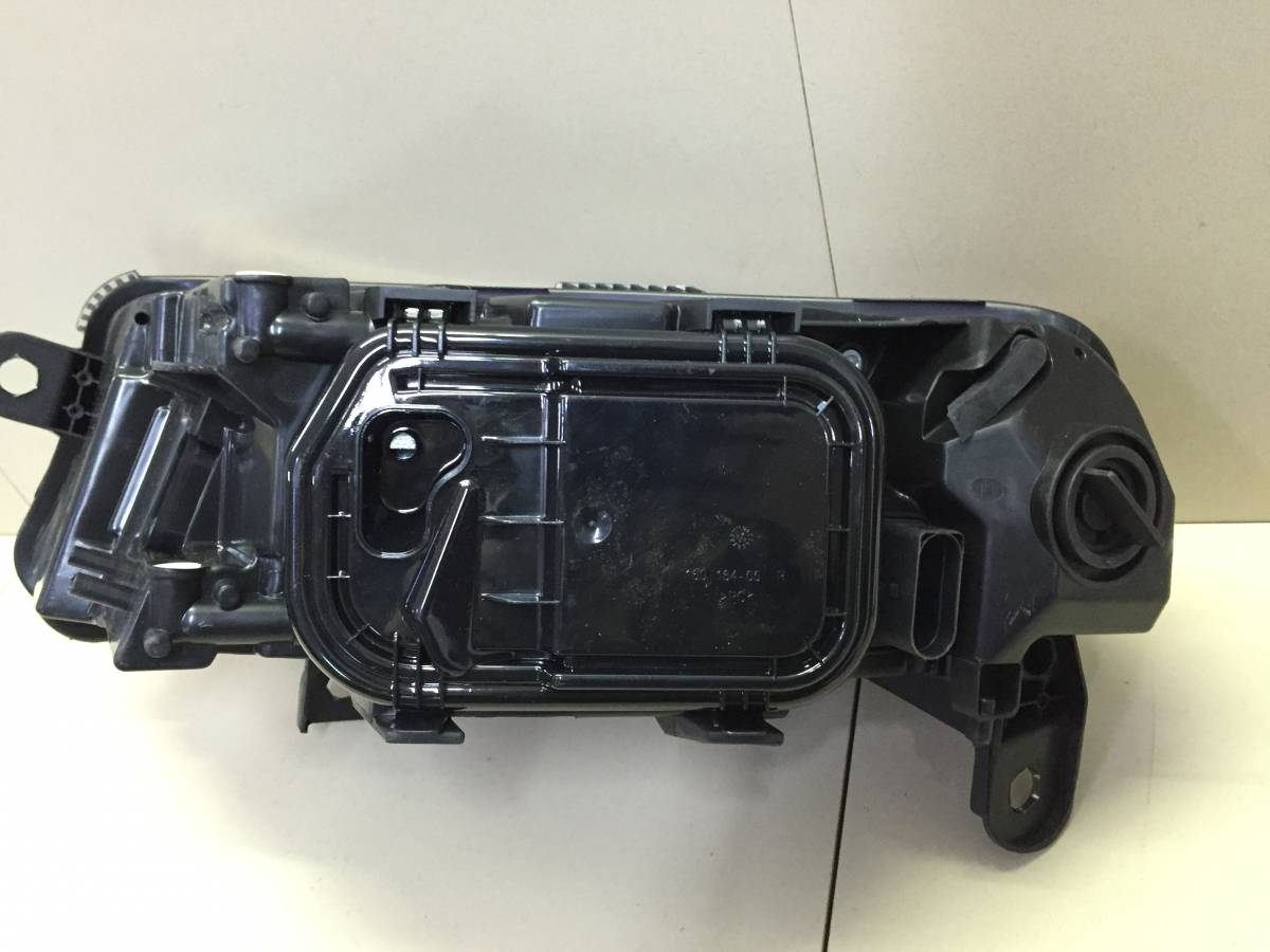 Фара правая Audi A6 (C6) 2005-2011