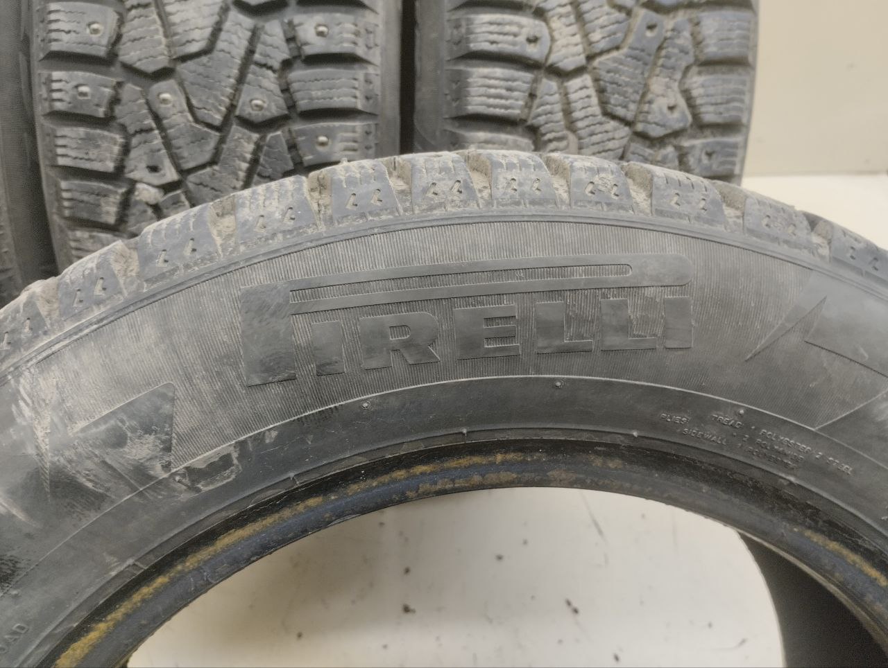 Шины к-кт R15 Зимние шипованные PIRELLI ICE ZERO.
