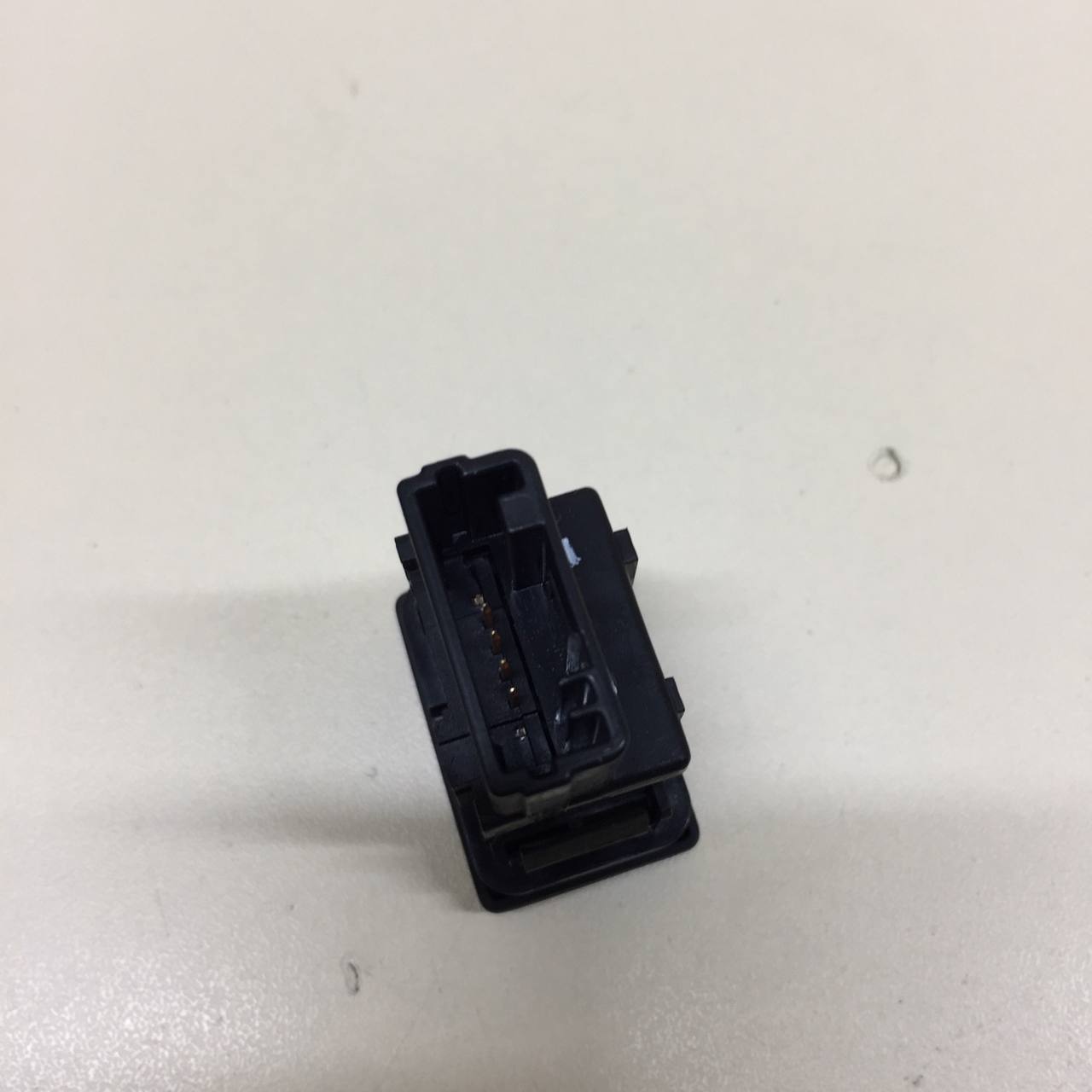 Кнопка антипробуксовочной системы Toyota Land Cruiser Prado (J150) 2009-2022