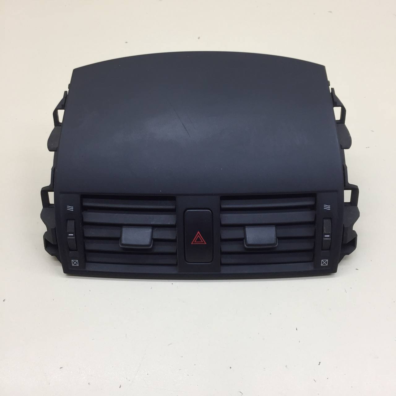 Дефлектор воздушный Toyota Corolla E150 2006-2013
