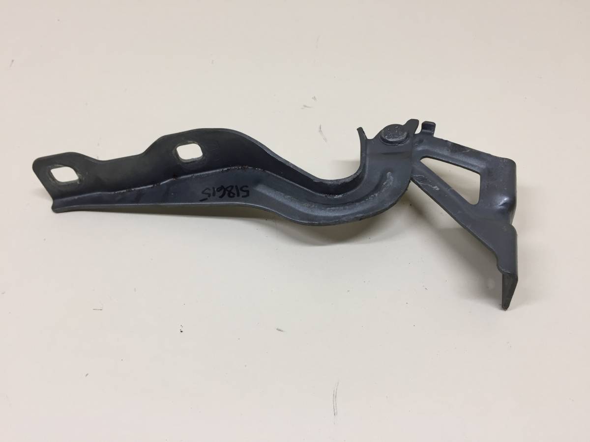 Петля капота правая Chevrolet Cobalt (T250) 2011-2015
