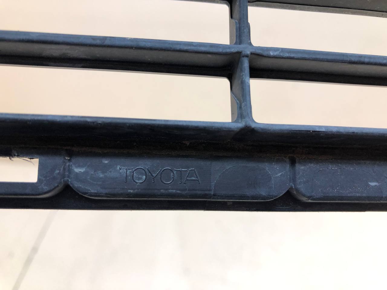 Решетка в бампер Toyota Land Cruiser Prado (J150) 2009-2022