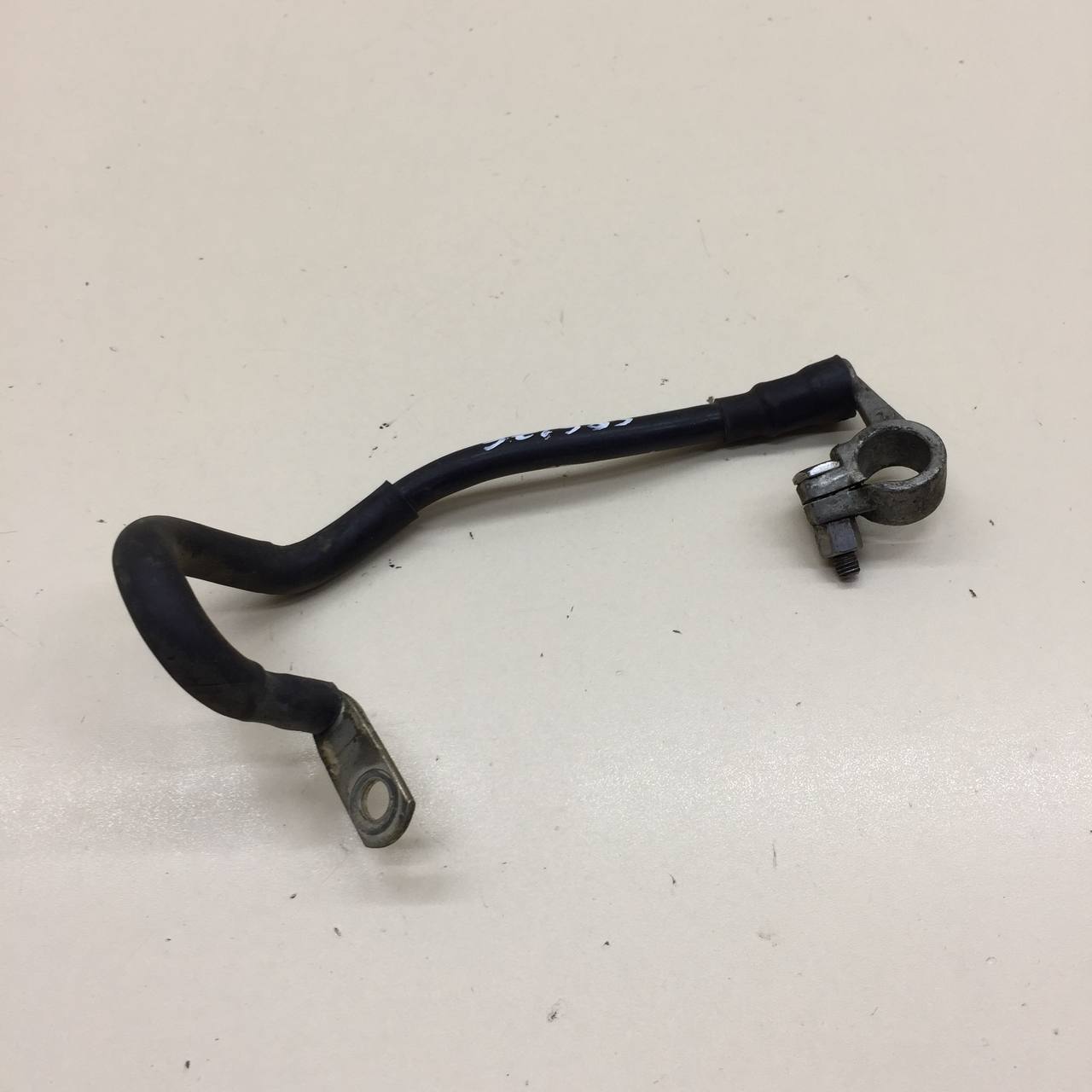 Клемма аккумулятора минус Volkswagen Passat B7 2011-2015