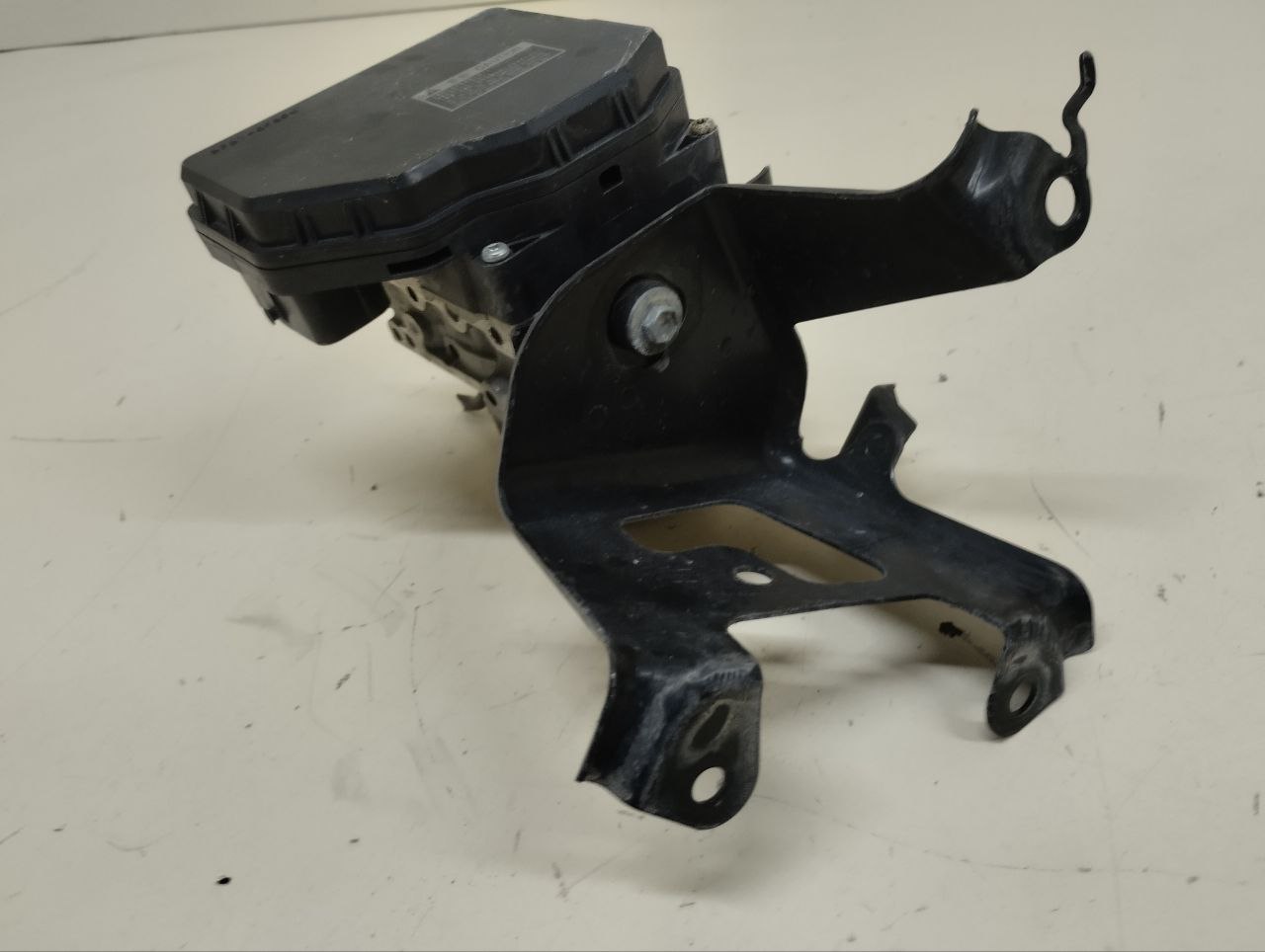Блок ABS (насос) Lexus RX 350 /450h (XL10) 2009-2015 Блок ABS (насос) Lexus RX 350 /450h (XL10) 2009-2015