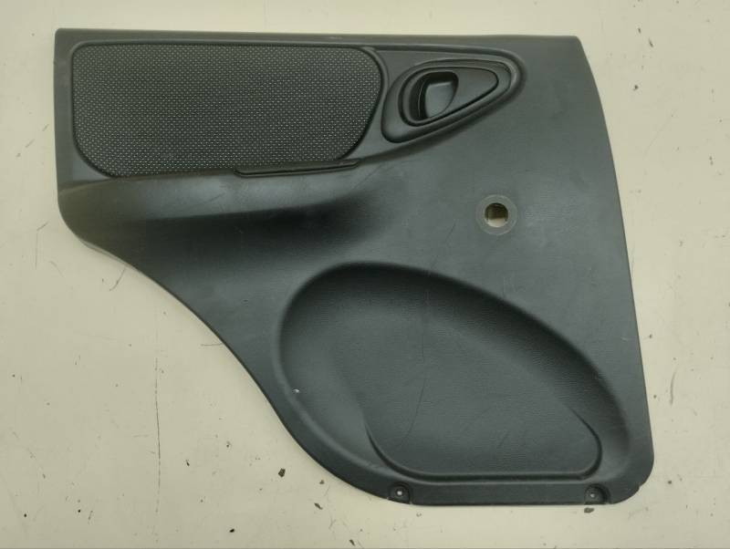 Обшивка двери задней левой Chevrolet Niva 2009-2020