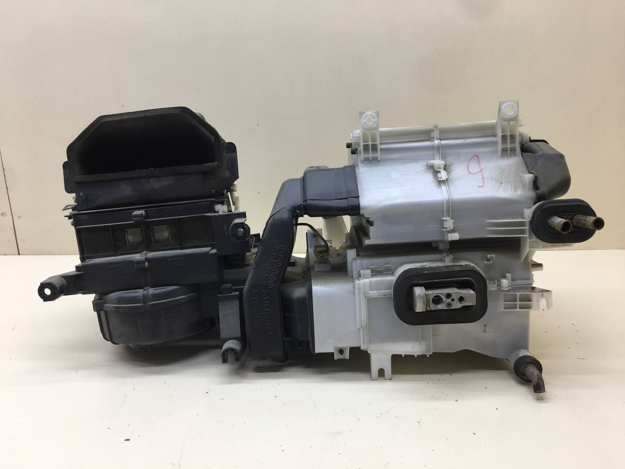 Корпус отопителя Mitsubishi Lancer 9  (CS/Classic) 2000-2011