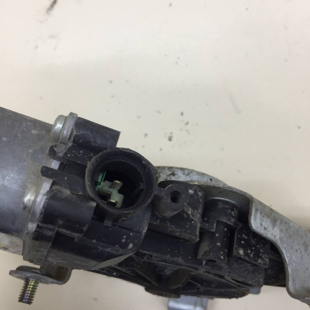 Стеклоподъемник электр. задний правый Hyundai Solaris (RB) 2010-2017