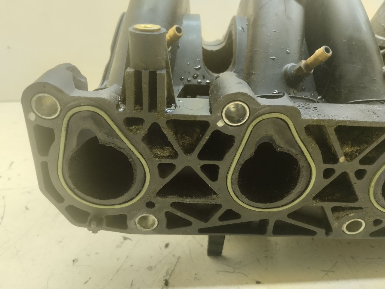Коллектор впускной Renault Logan (2) 2014> Коллектор впускной Renault Logan (2) 2014>