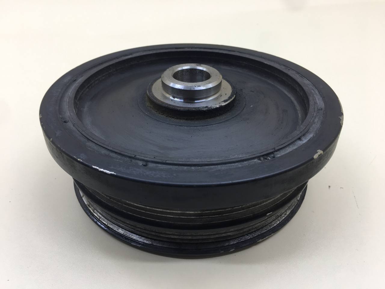 Шкив коленвала BMW 3-series E90/E91 2005-2011 Шкив коленвала BMW 3-series E90/E91 2005-2011